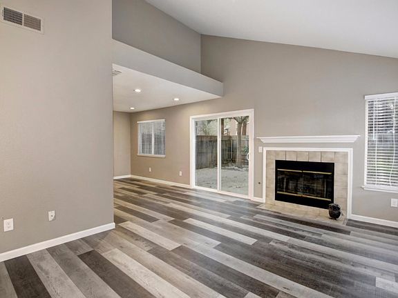3rd image of 2698 Decker Way