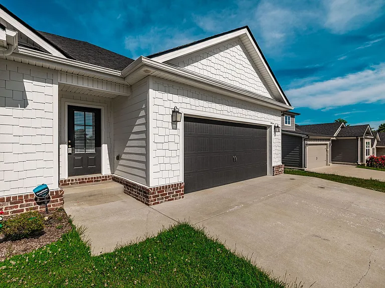 905 Frog Gip Pond Ct — Photo 3