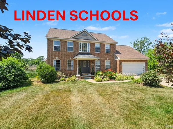 10466 Pine Valley Dr, Grand Blanc, MI 48439