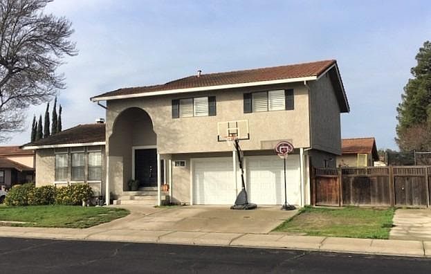 1st image of 1207 Eastridge Pl