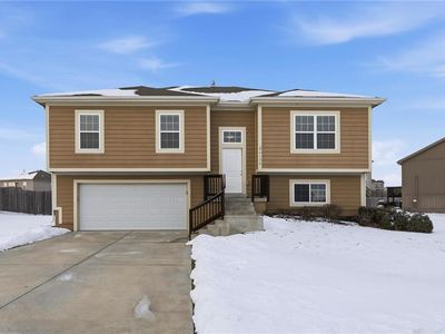 26130 W 141st Ct, Olathe, KS, 66061