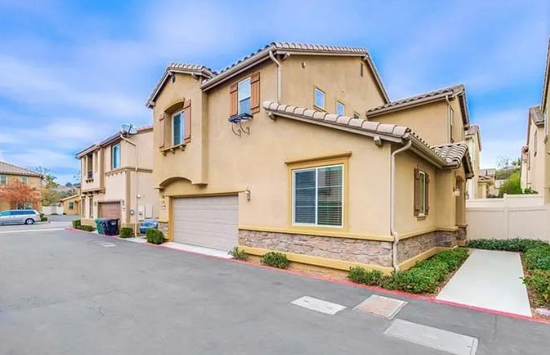 4 bed, 1790 sqft, $4,500 — Photo 1