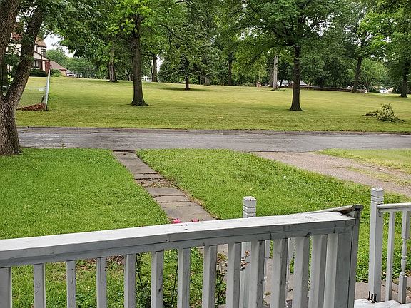 4th image of 2718 SE Ohio Ave