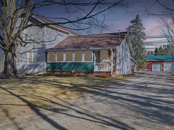 3rd image of 7163 Burpee Rd