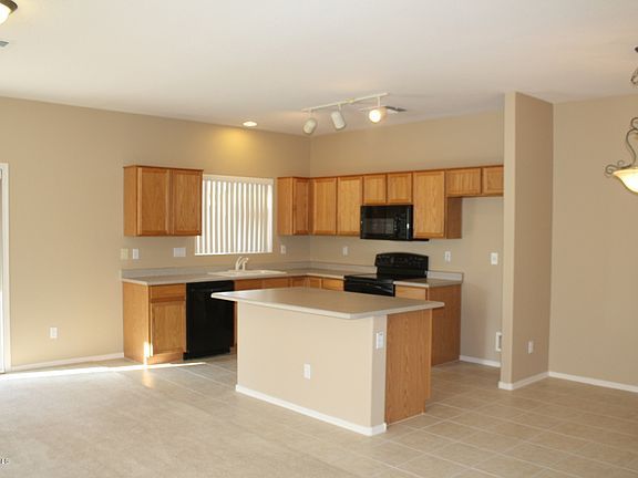 4th image of 1285 E Birdland Dr