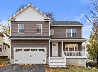 29 Wayne St, Worcester, MA 01603