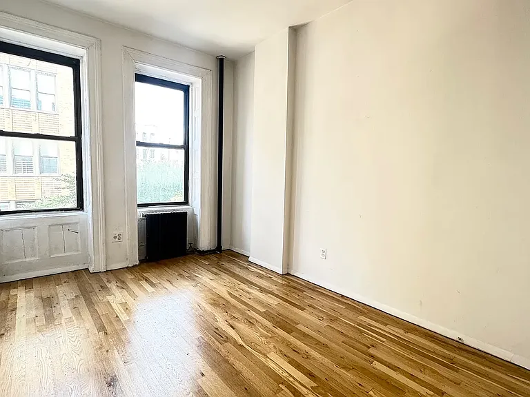51 E 2nd St #7 — Photo 11