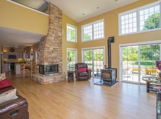 N43W23200 Beaver Ct, Pewaukee, WI 53072