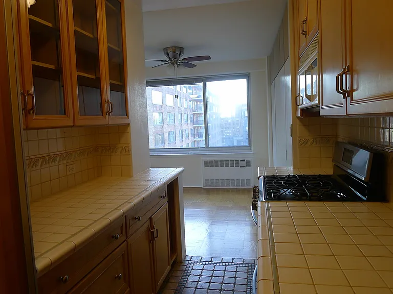 400 Central Park W #18C — Photo 7