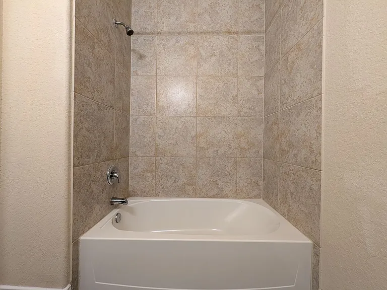 1243 Old FM 306 — Photo 15