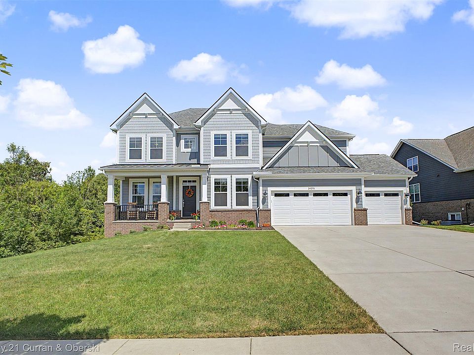 1st image of 24256 Oak Ridge Blvd