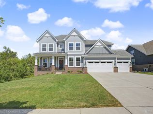 24256 Oak Ridge Blvd, South Lyon, MI 48178
