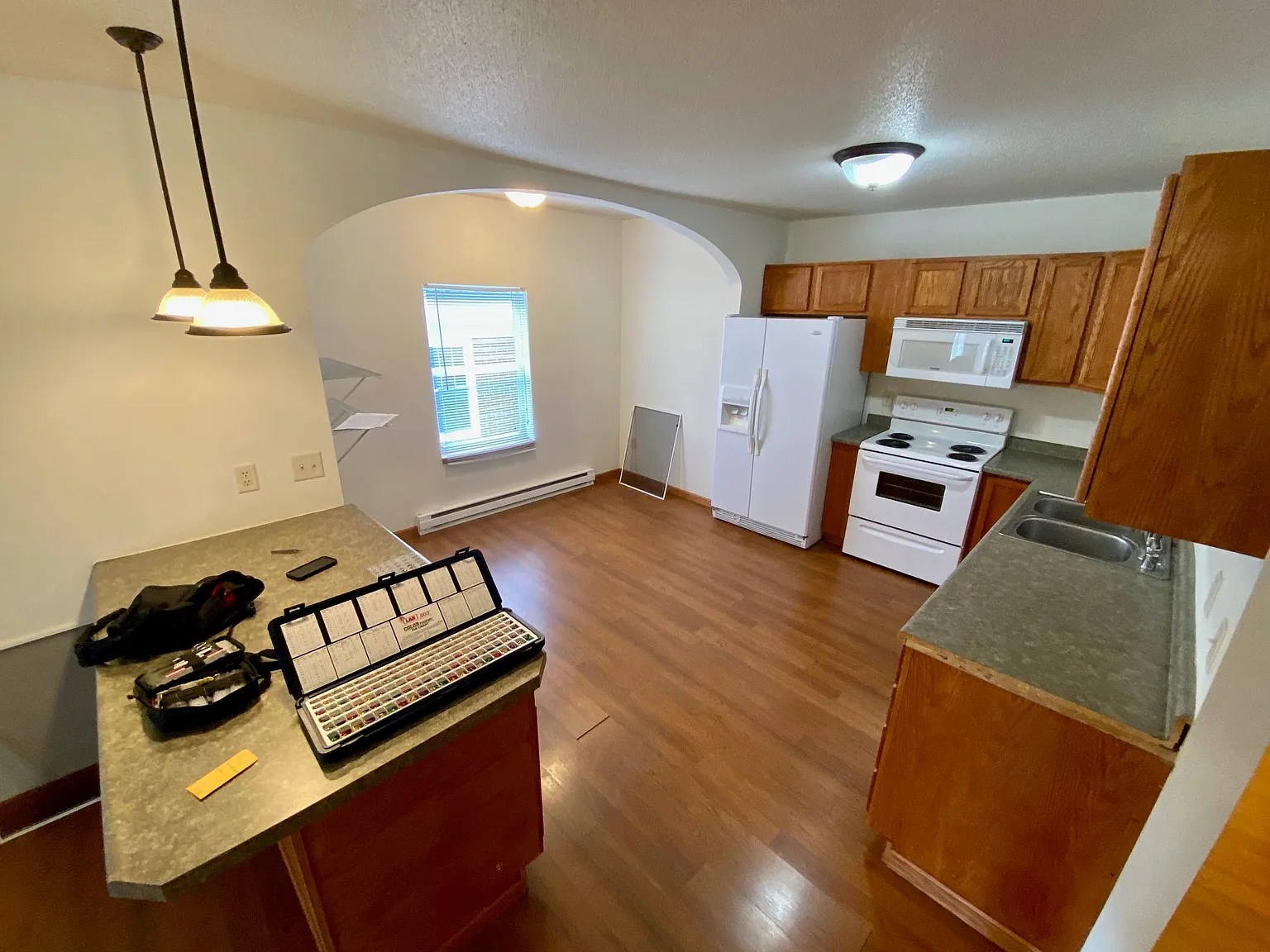 4 bed, $1,800 — Photo 2
