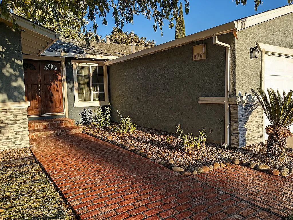 2909 Enea Way photo 1