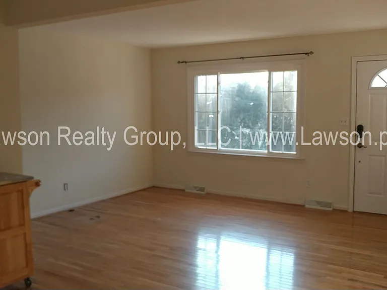 5405 Starkey Rd — Photo 8