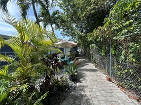 110 NE 56th St