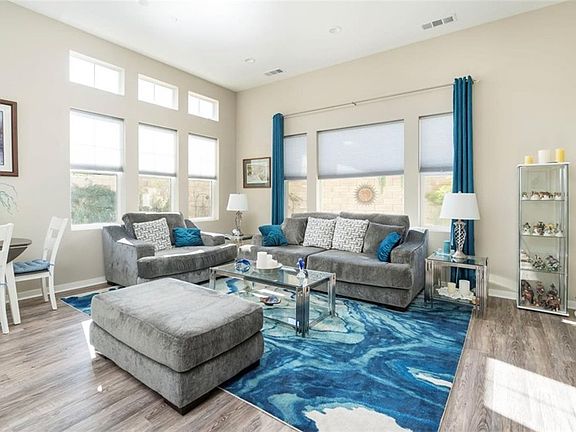 4th image of 25108 Grapefruit Ln