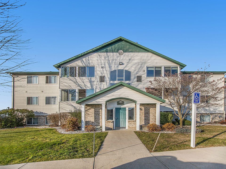 1st image of 5835 Crosswinds Dr Unit 32