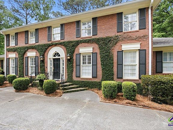 4th image of 5044 Wellington Dr
