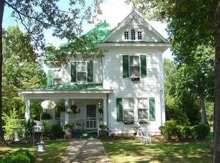 209 E Main St, Stoneville, NC 27048