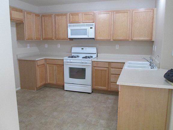 2nd image of 7439 Margollini St