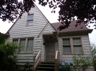 1711 32nd Ave, Seattle, WA 98122