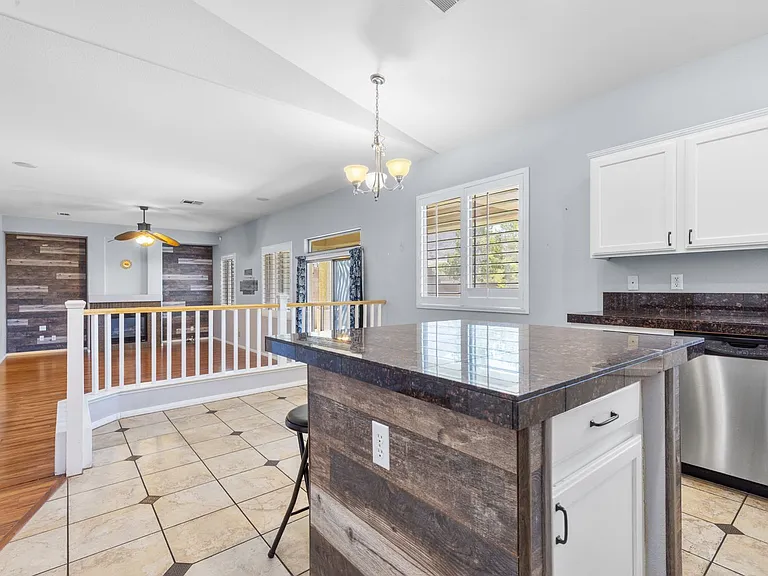 249 Jessica Grove St — Photo 10