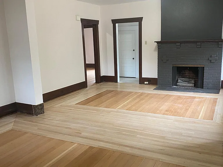 330 E Main St — Photo 12