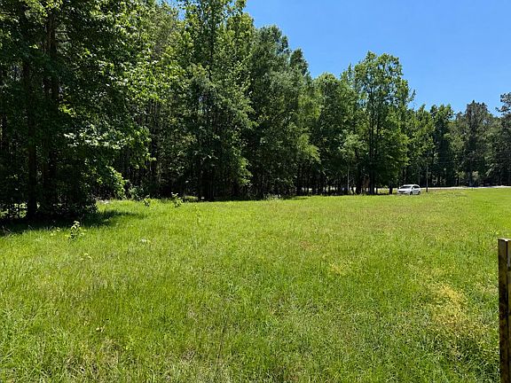 3rd image of 325 Rocky Branch Rd