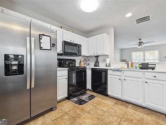4th image of 248 Coral Cir