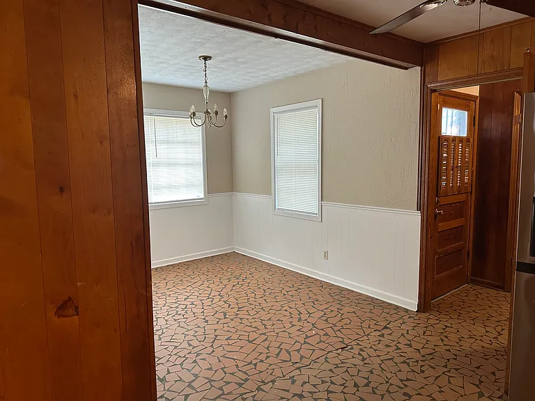 4697 Wooddale Ave — Photo 13