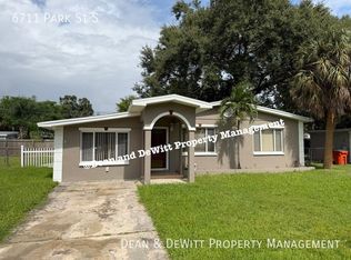 6711 Park St S, South Pasadena, FL 33707