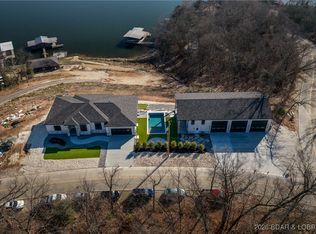 1356 Duckhead Rd, Lake Ozark, MO 65049
