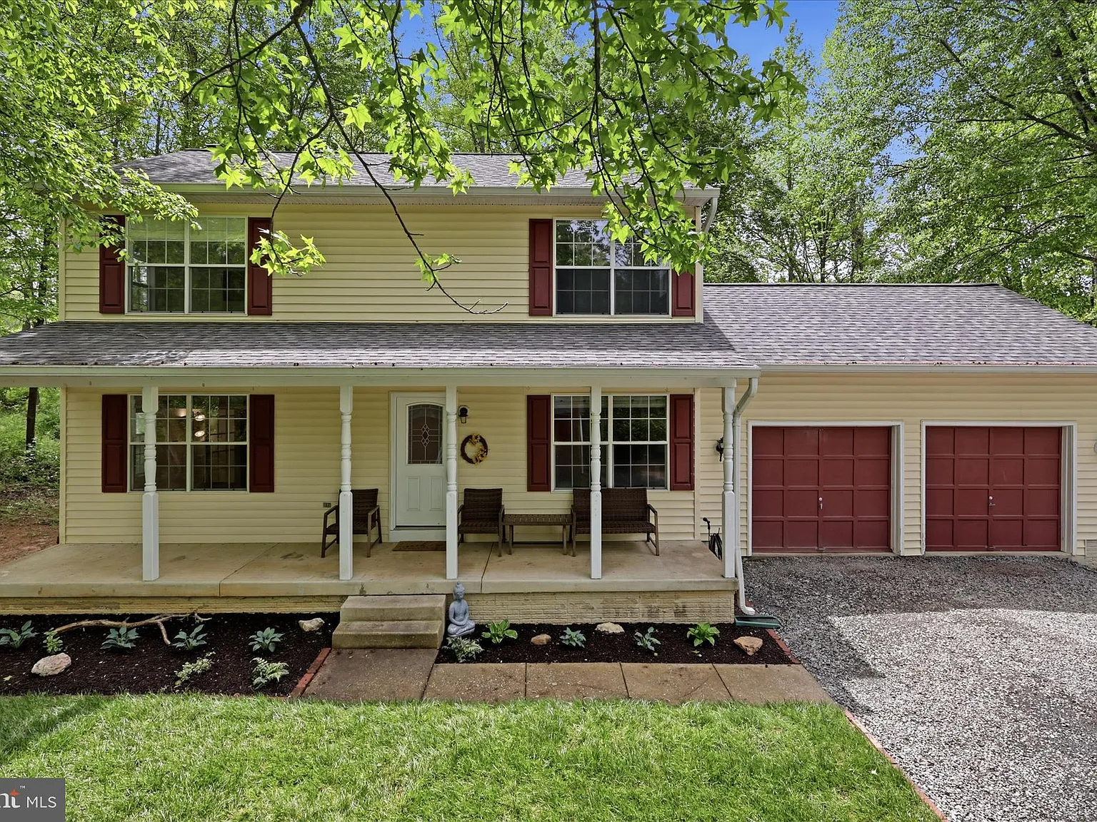 3 bed, 2.5 bath, 1696 sqft, $3,100 — Photo 2