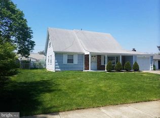 39 Empire Ln, Willingboro, NJ 08046