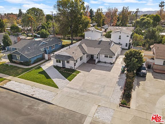 3rd image of 20336 Cantara St