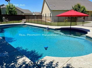 3188 Poe Ave, Clovis, CA 93619