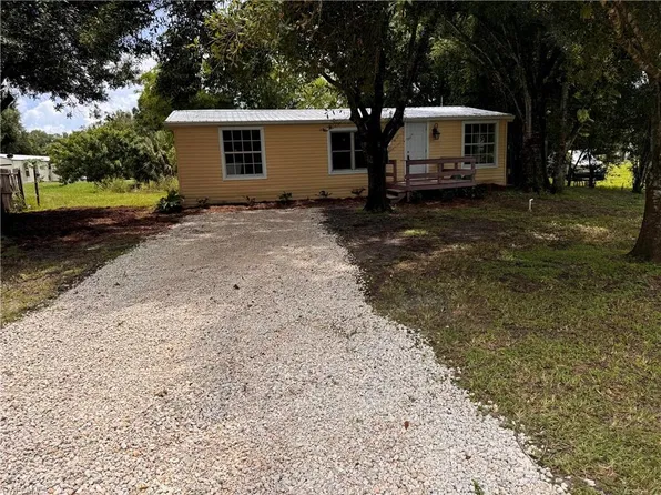 235 Favor AVE, LABELLE, FL 33935