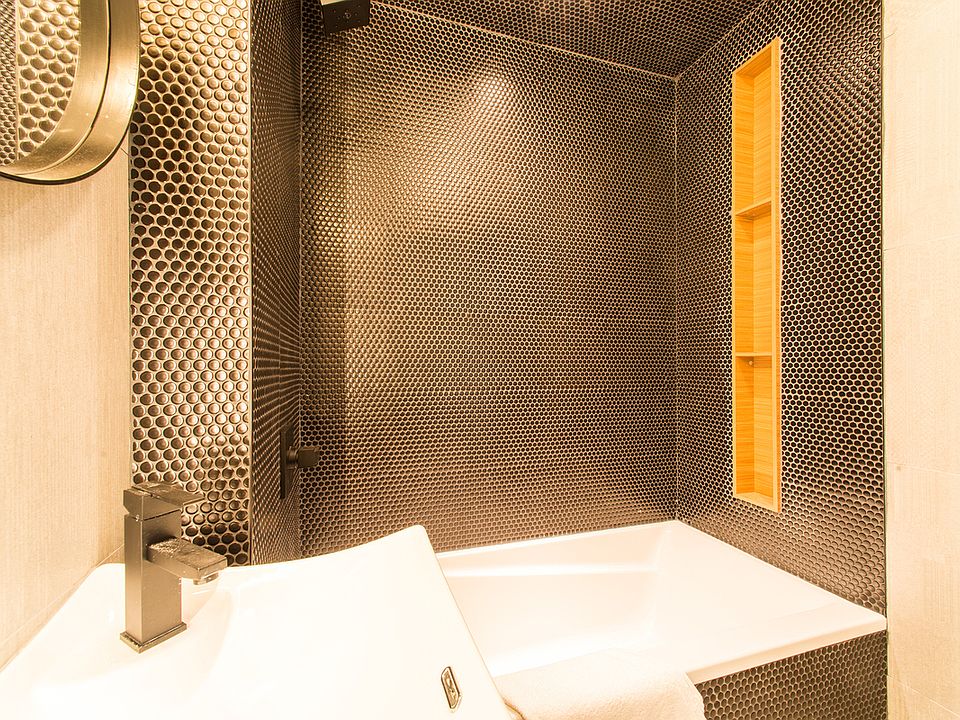 1st image of 834 Lexington Ave #206