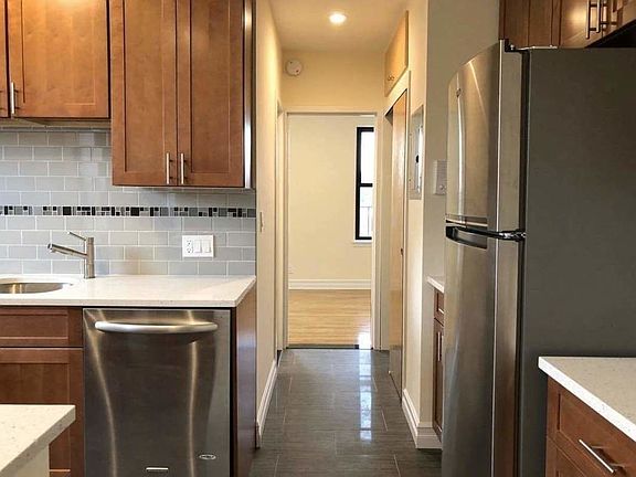 4th image of 2171 27th St APT C2