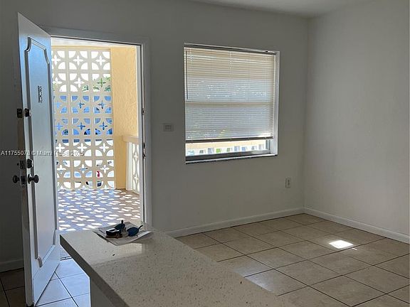 4th image of 1860 Venice Park Dr APT 211