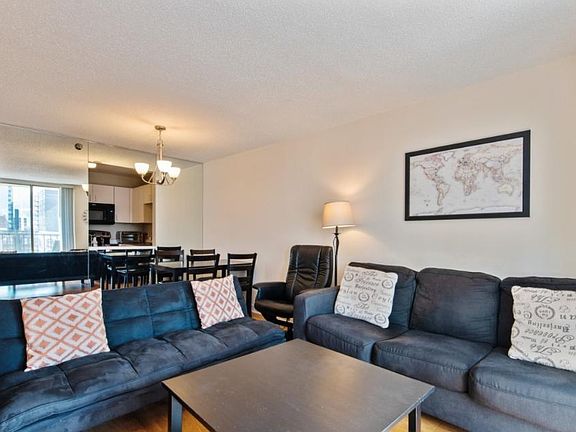 3rd image of 1212 N Lasalle St #805