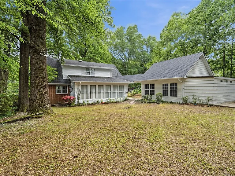 506 Shadow Ln — Photo 16