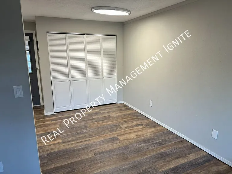 454 NE Thurston Ave #444 — Photo 6