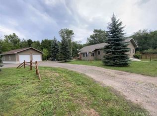 120 Maple Rd, Marquette, MI 49855