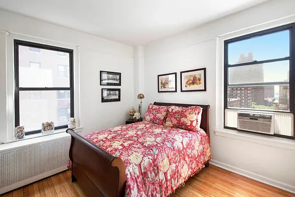 Sold by Town Residential | media 4