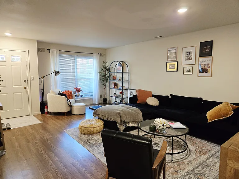 754 Charles Ct #754 — Photo 7