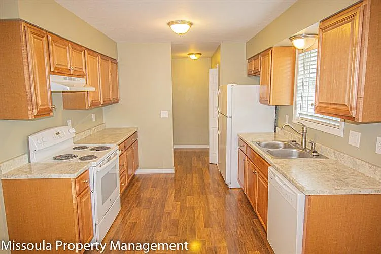 2405 W Central Ave — Photo 3