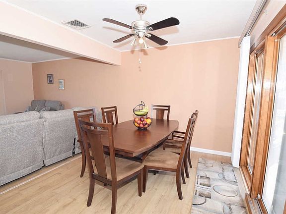 5th image of 3958 Berger Ave