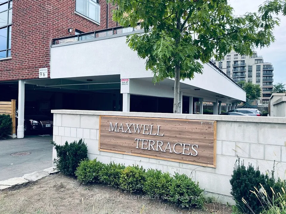 736 Sheppard Ave W #204